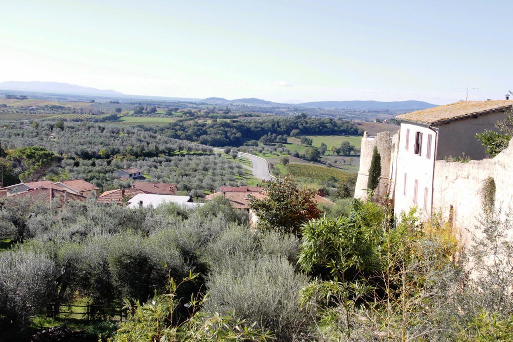Locanda Delle Mura Anna De Croy Magliano in Toscana Exterior photo